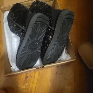 Uggs sequin size 6